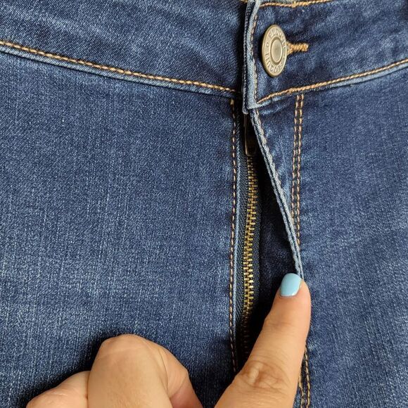 Eloquii Slim Bootcut Jean Size 18 - Picture 5 of 12